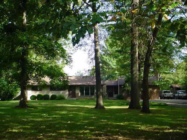 588 Cherry Road Columbus, OH 43230 - Photo 1 of 1