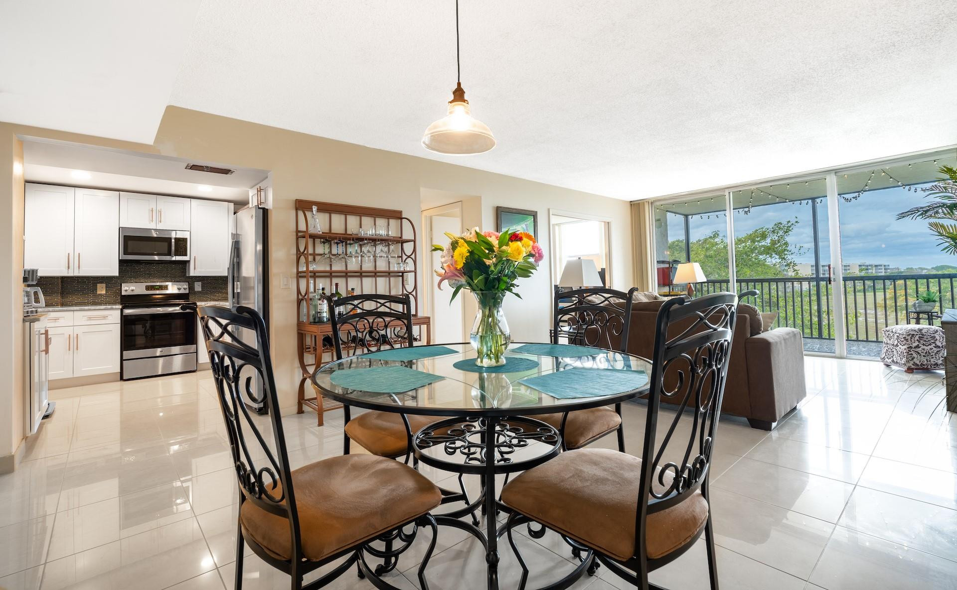 5260 Northwest 2nd Avenue, Unit PH7 Boca Raton, FL 33487 - Photo 2 of 32 Photo 2