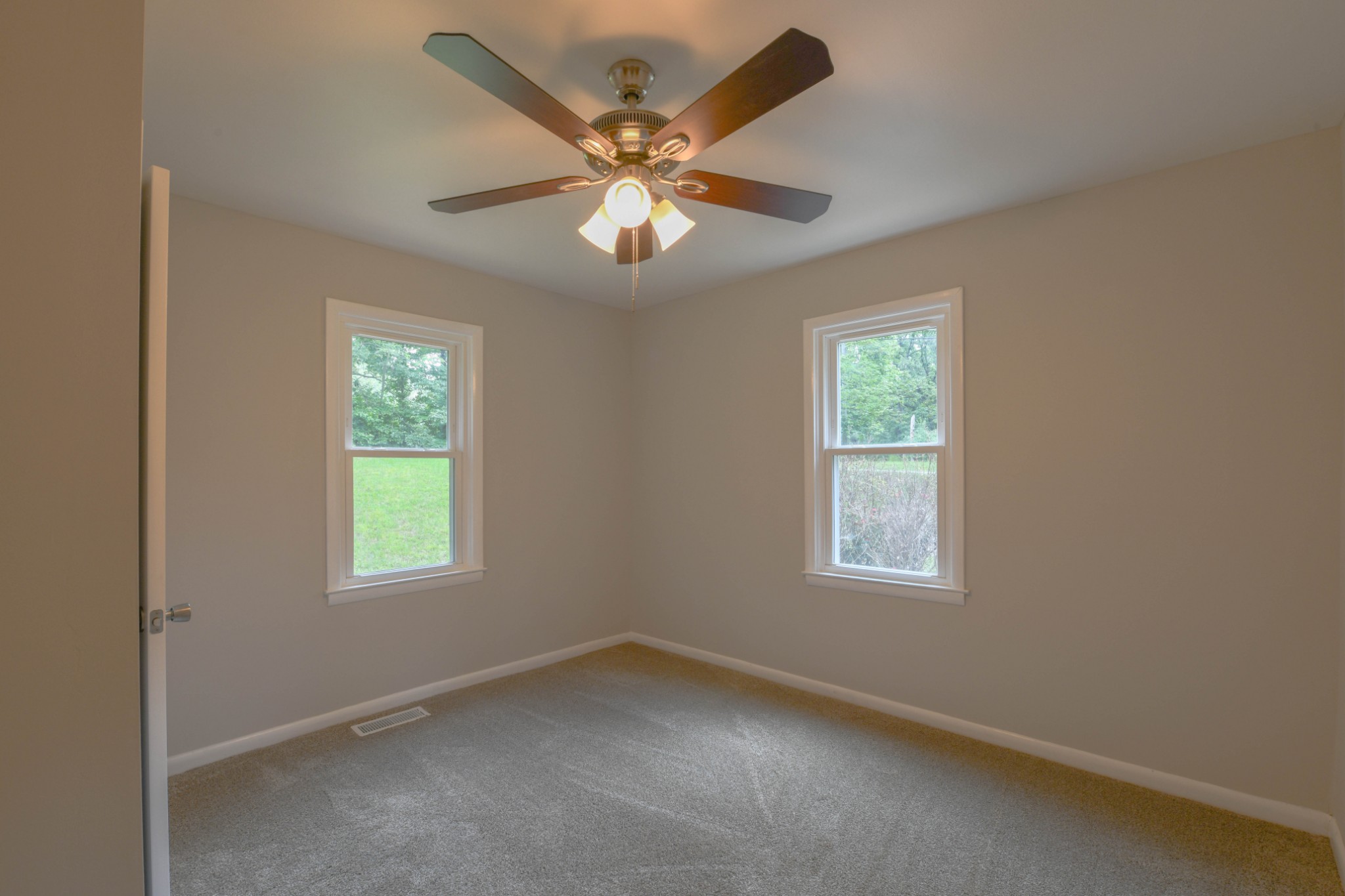 1201 Old Columbia Road Dickson, TN 37055 - Photo 16 of 18 Gallery Image 16