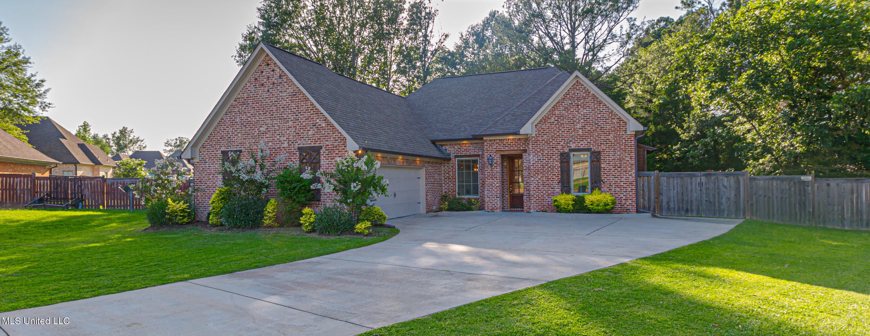 49 Waterstone Way Clinton, MS 39056 - Photo 2 of 43 V63A6377