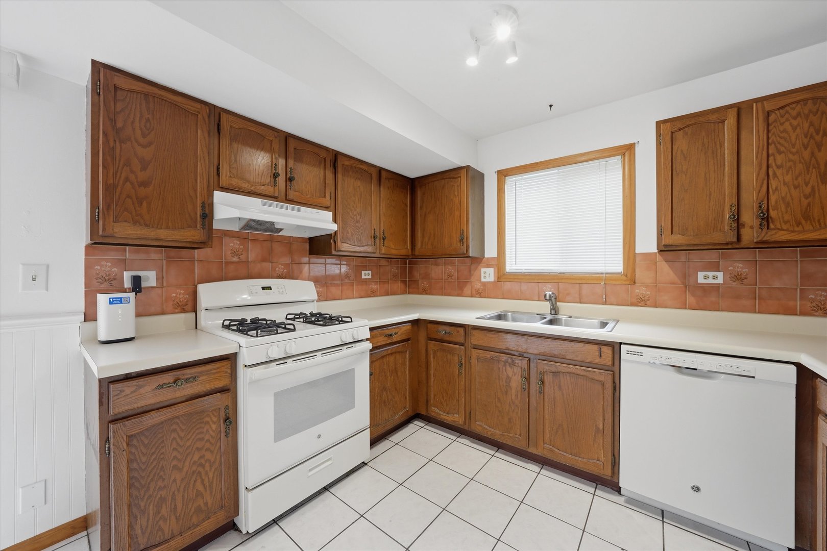 130 Lasalle Road Streamwood, IL 60107 - Photo 5 of 19 Gallery Image 5