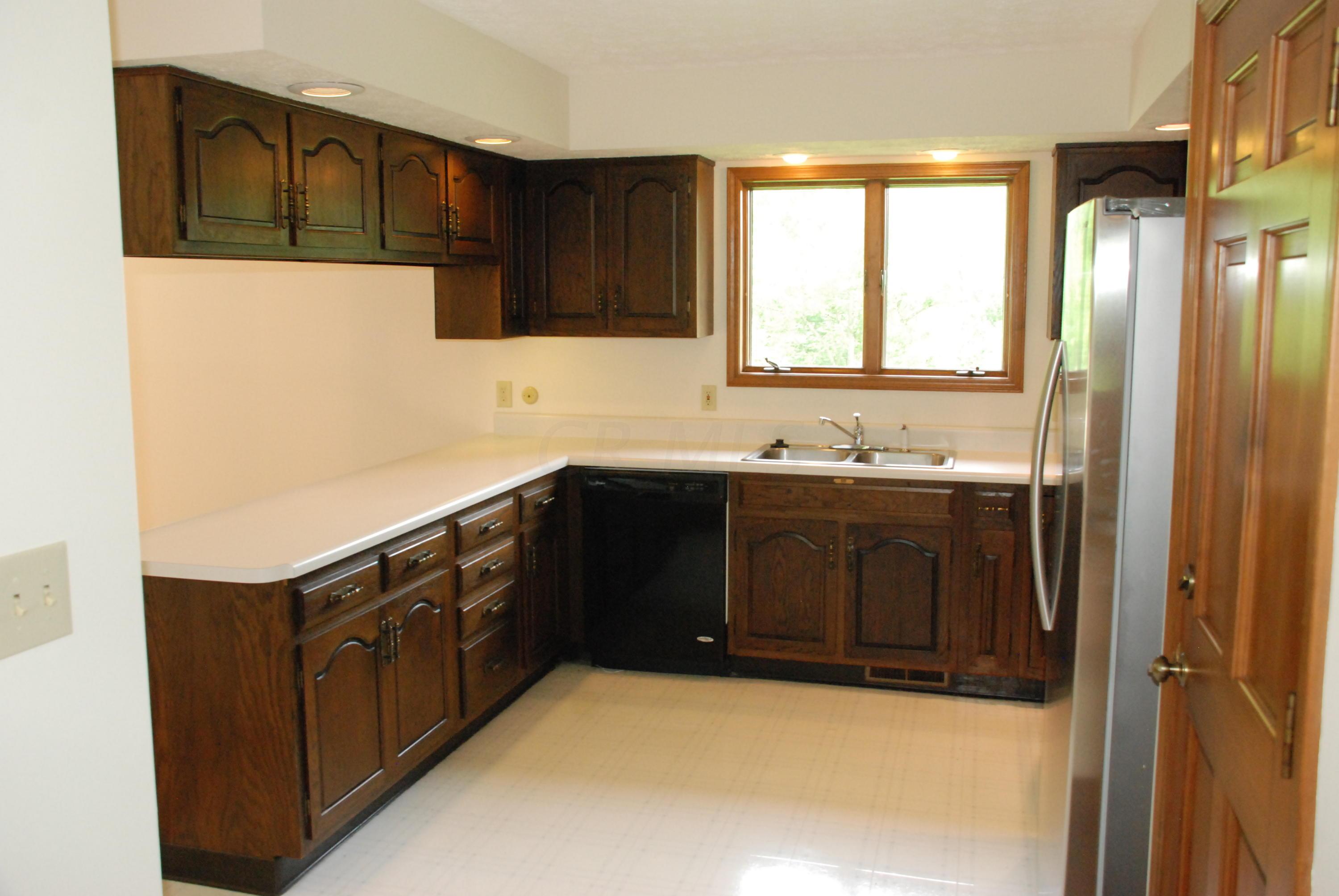 1832 Snouffer Road Columbus, OH 43235 - Photo 13 of 26 Gallery Image 13