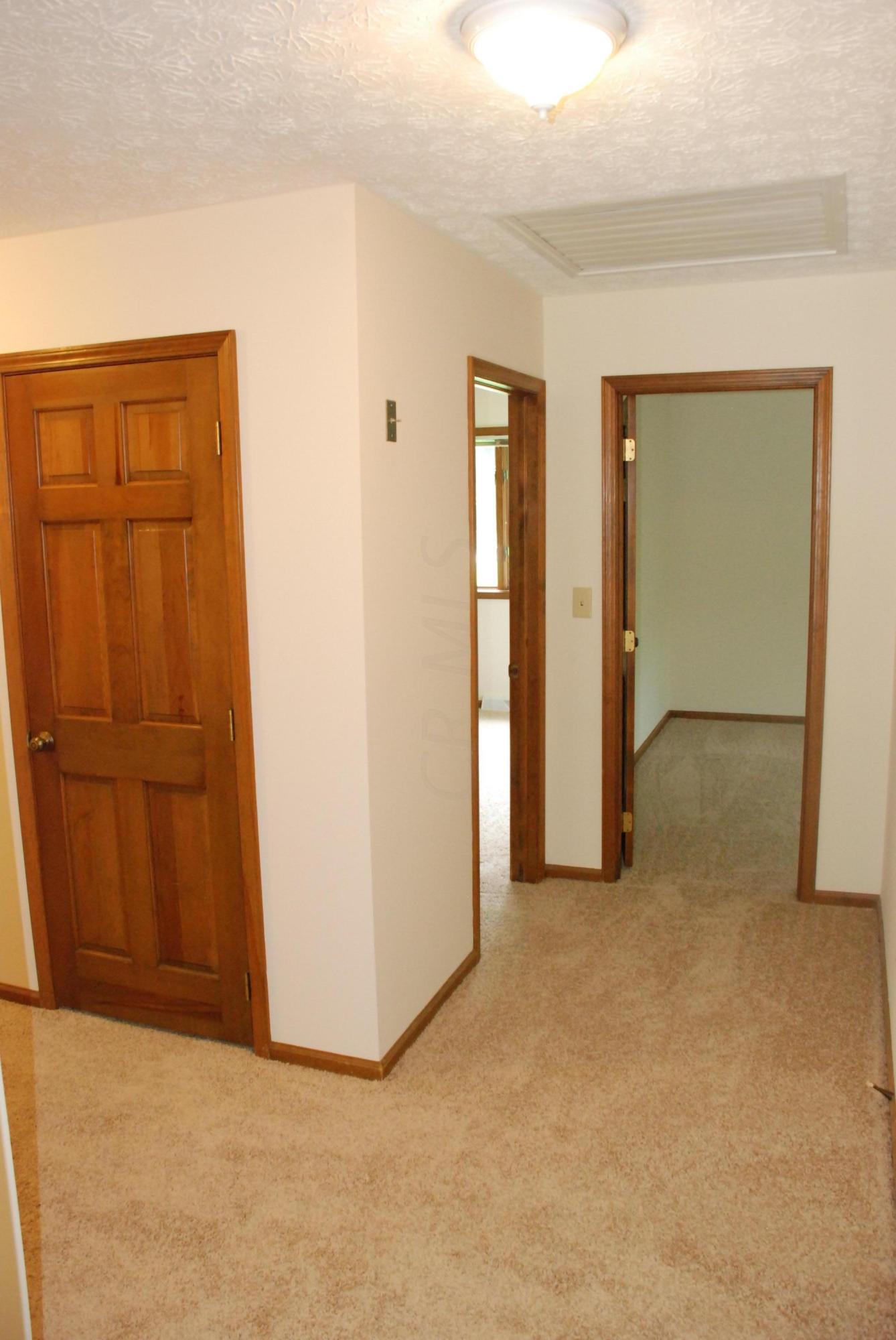 1832 Snouffer Road Columbus, OH 43235 - Photo 20 of 26 Gallery Image 20