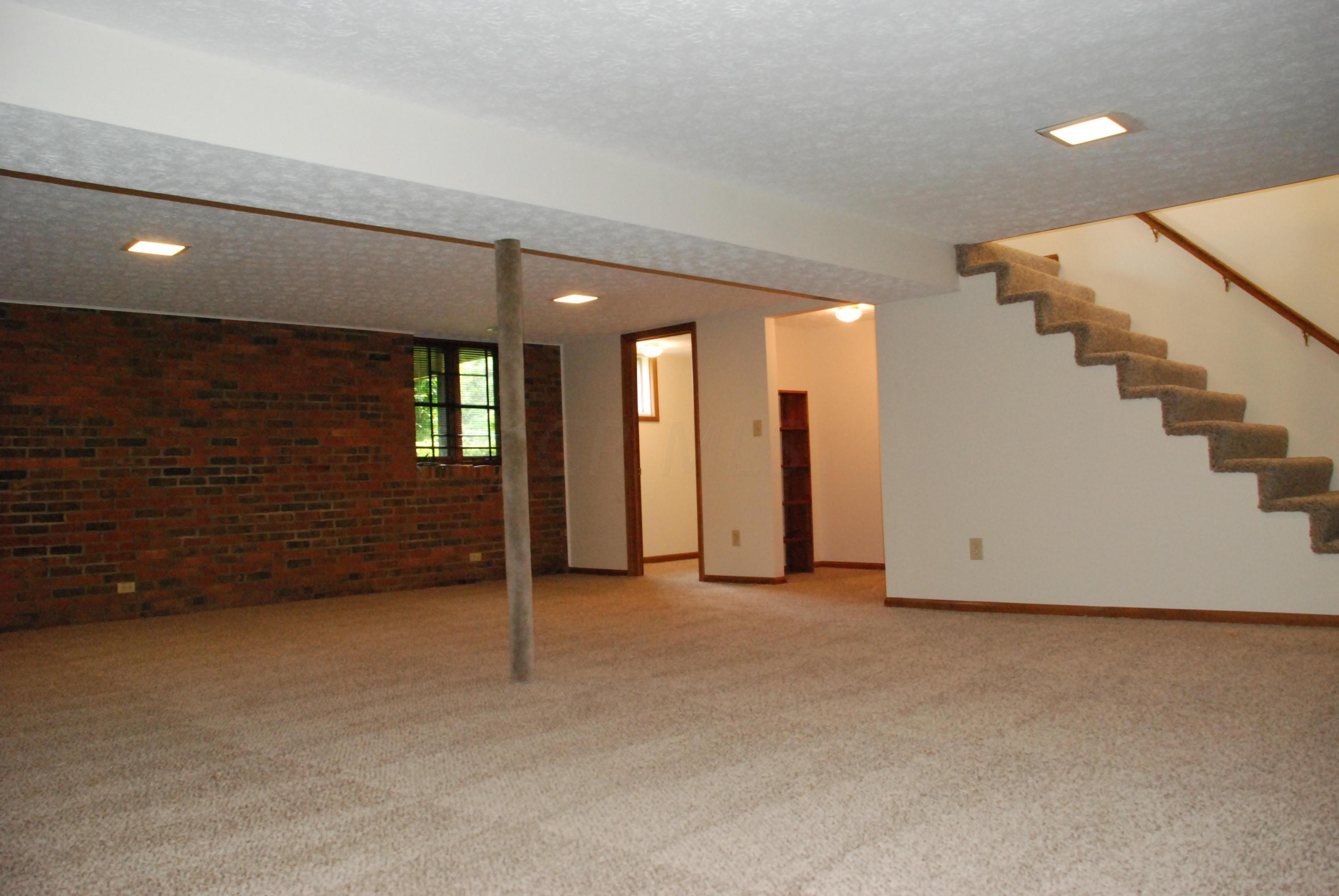 1832 Snouffer Road Columbus, OH 43235 - Photo 22 of 26 Gallery Image 22