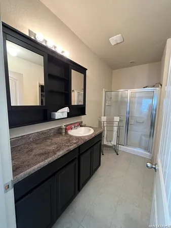 $2,100 | 1057 Clarkston Drive, Seguin, TX 78155