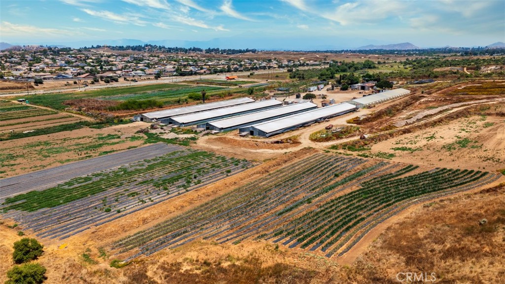 19203 Cajalco Road Perris, CA 92570 - Photo 7 of 14 a view of a city