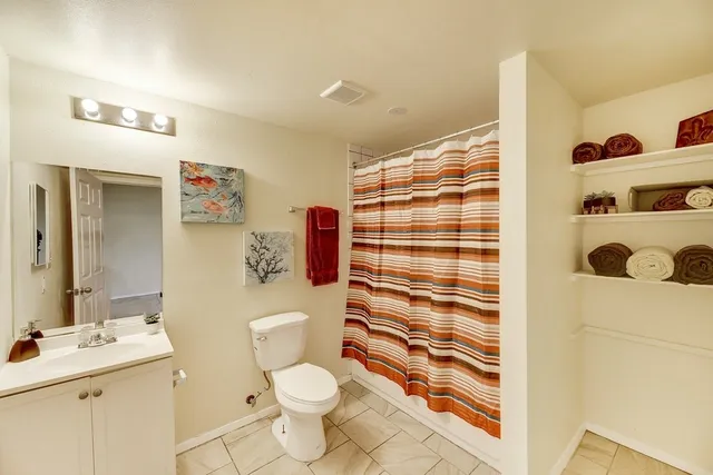 $1,095 | 420 North Pleasant Valley Road, Unit 204, Austin, TX 78702