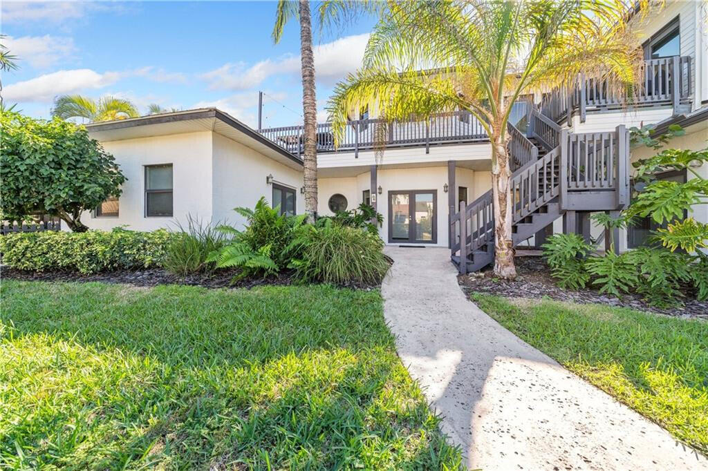 21 Oceanview Drive, Unit A Ocean Ridge, FL 33435 - Photo 2 of 21 -