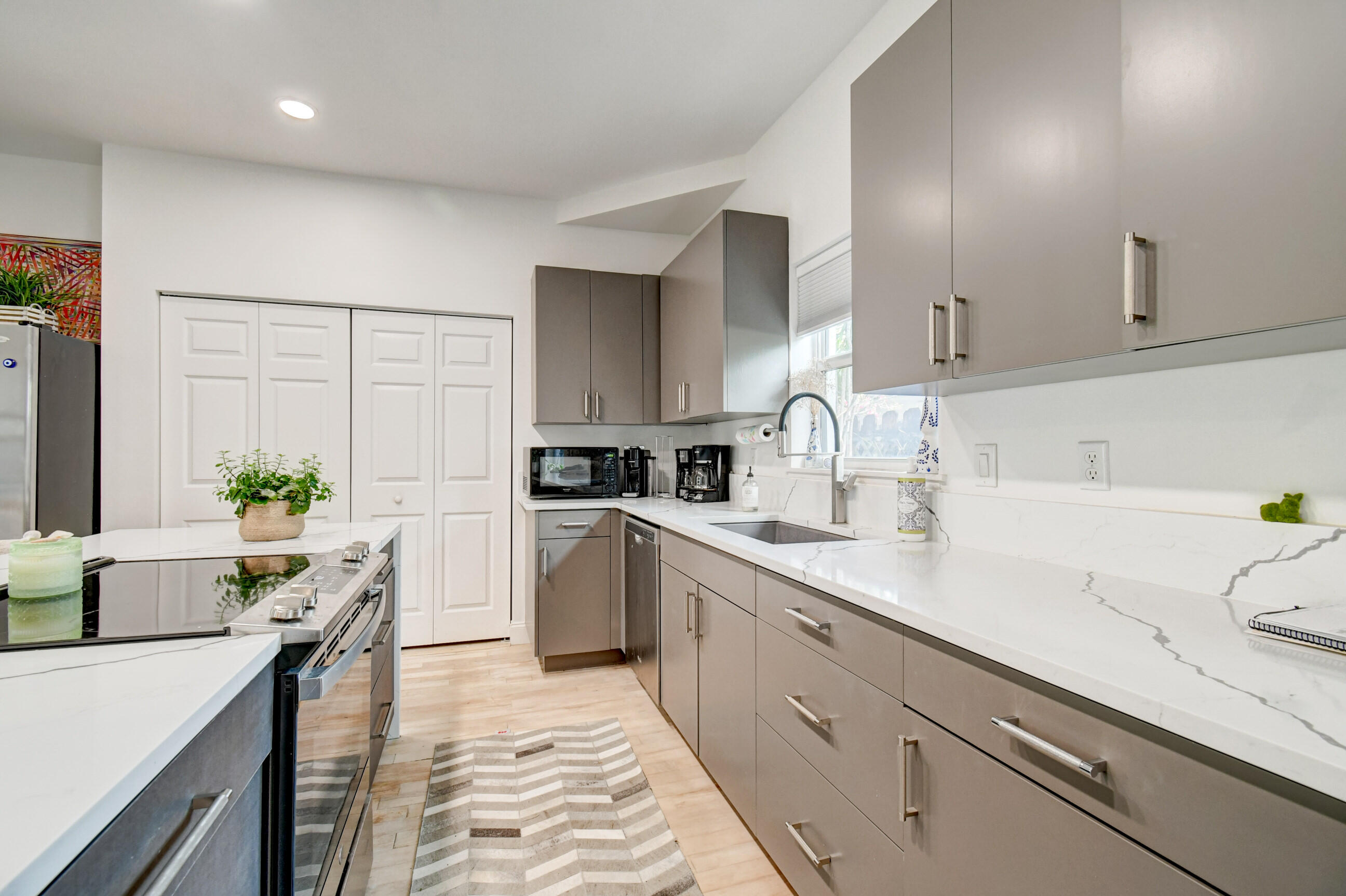 21 Oceanview Drive, Unit A Ocean Ridge, FL 33435 - Photo 10 of 21 -