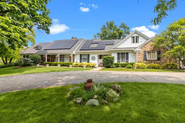 $625,000 | 8612 Crystal Springs Road, Woodstock, IL 60098