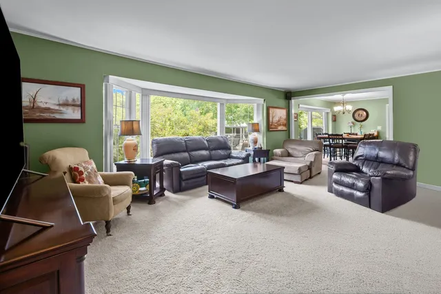 $625,000 | 8612 Crystal Springs Road, Woodstock, IL 60098