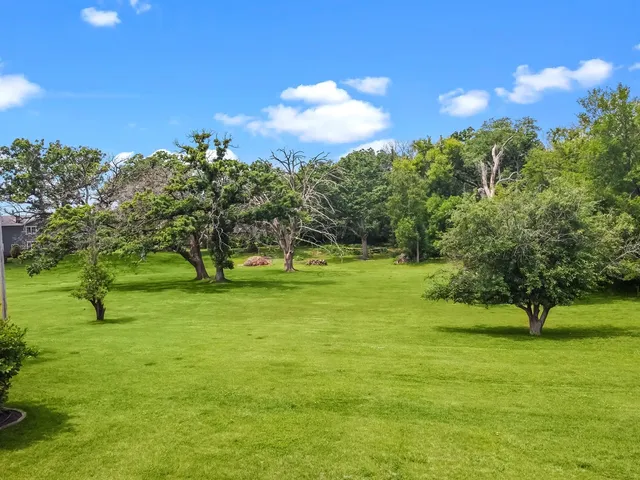 $625,000 | 8612 Crystal Springs Road, Woodstock, IL 60098