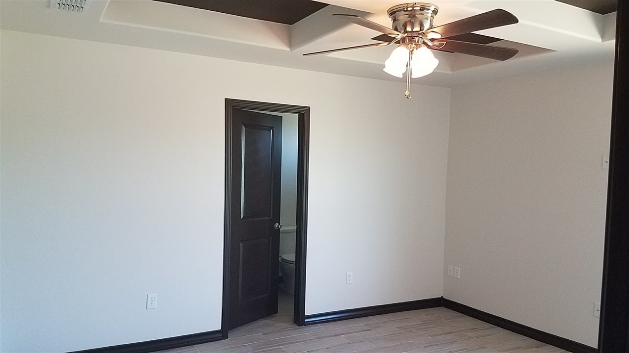 4448 Vientos Road Laredo, TX 78046 - Photo 8 of 10 Gallery Image 8