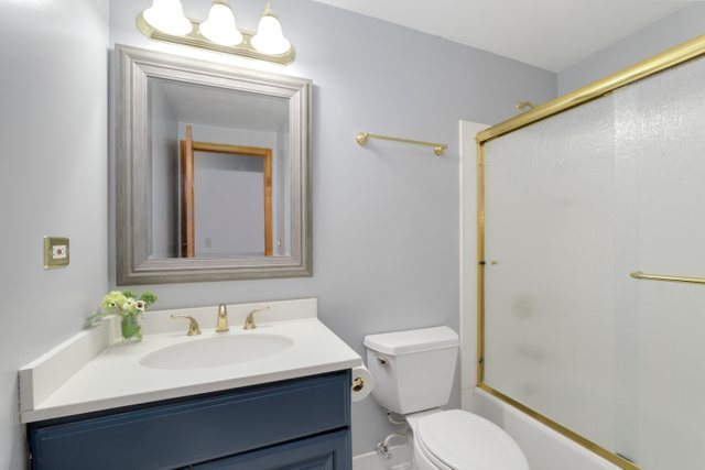 630 Clover Lane Schaumburg, IL 60193 - Photo 11 of 32