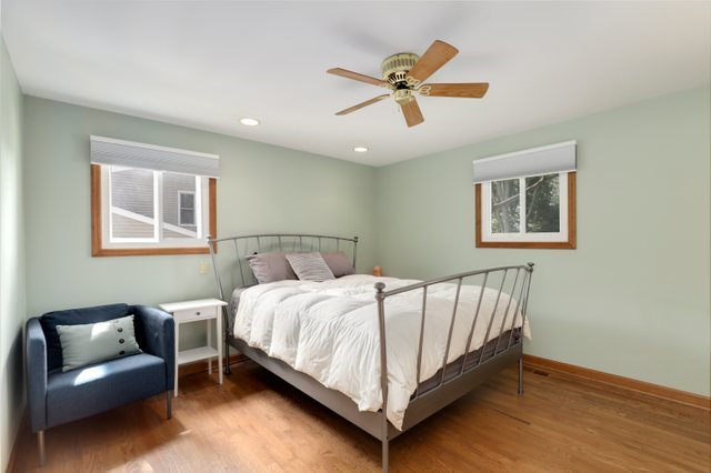 630 Clover Lane Schaumburg, IL 60193 - Photo 12 of 32