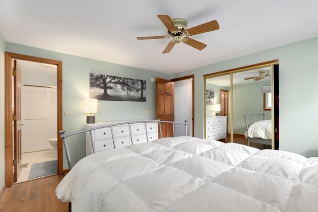 630 Clover Lane Schaumburg, IL 60193 - Photo 13 of 32