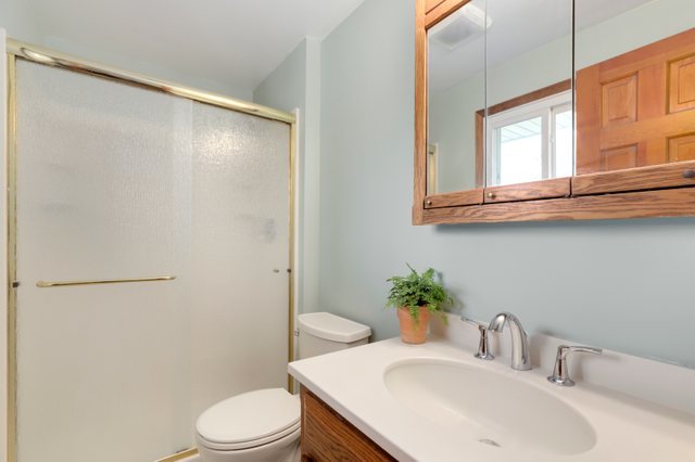 630 Clover Lane Schaumburg, IL 60193 - Photo 14 of 32