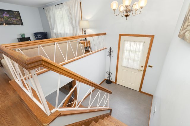 630 Clover Lane Schaumburg, IL 60193 - Photo 18 of 32