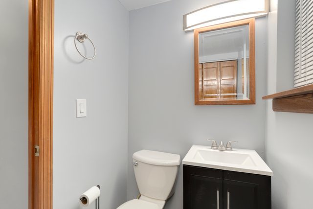 630 Clover Lane Schaumburg, IL 60193 - Photo 24 of 32