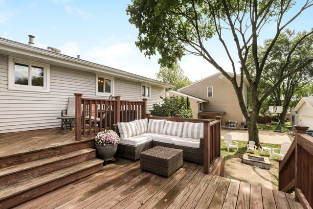 630 Clover Lane Schaumburg, IL 60193 - Photo 26 of 32