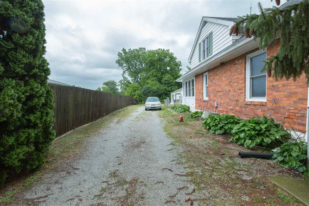 62096 Miami Road South Bend, IN 46614 - Photo 4 of 33