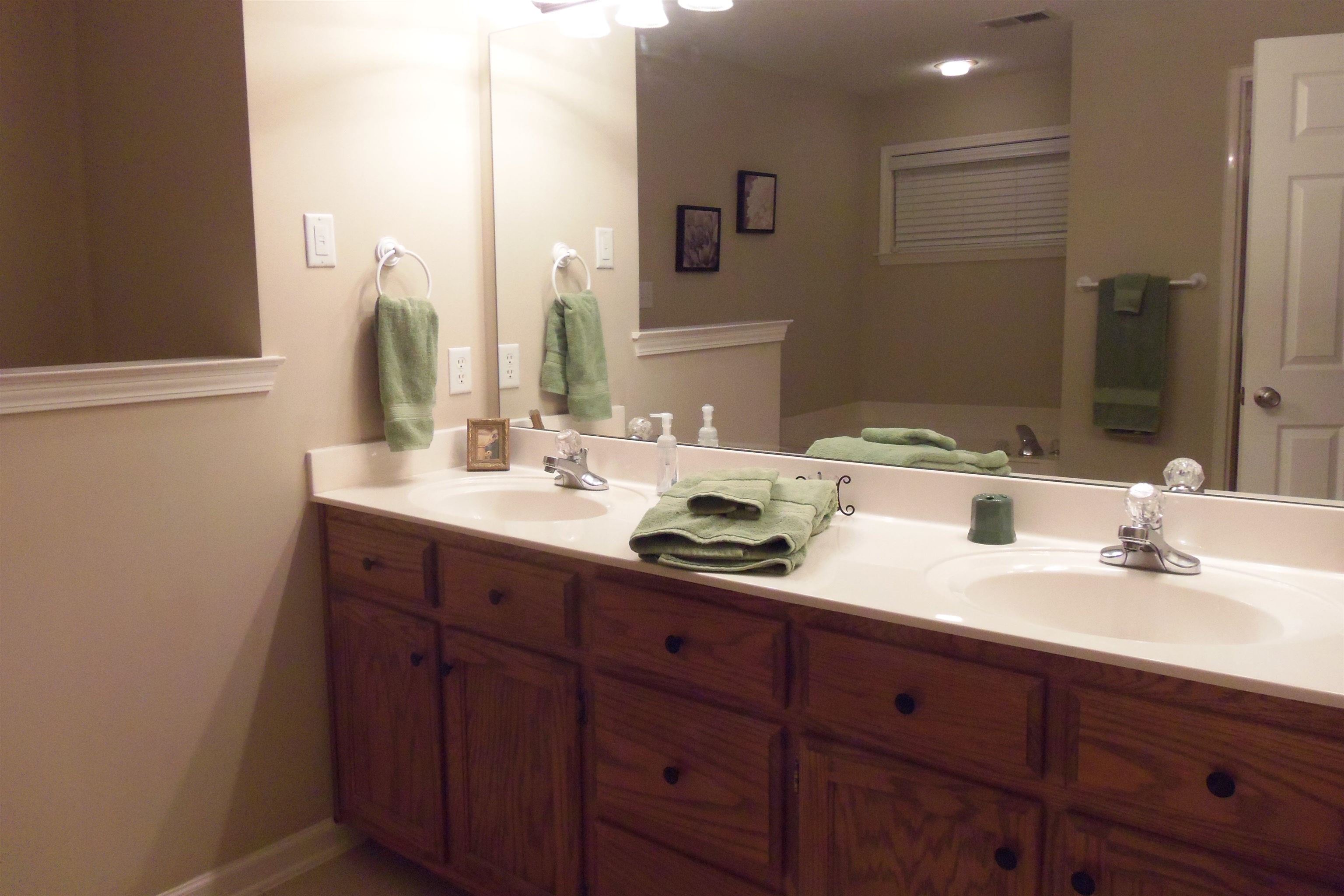 140 Center Springs Place Collierville, TN 38017 - Photo 11 of 17