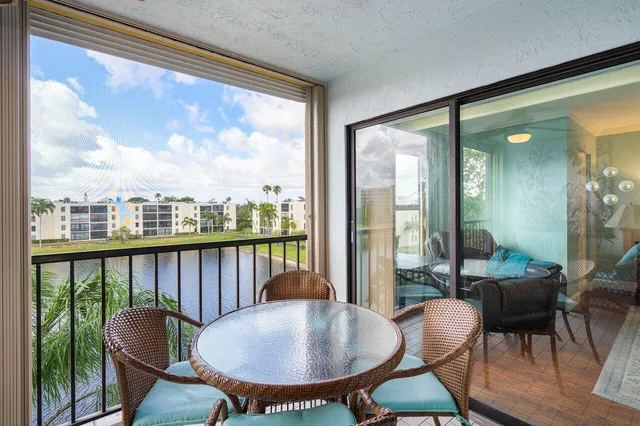 $3,800 | 7340 Amberly Lane, Unit 404, Delray Beach, FL 33446