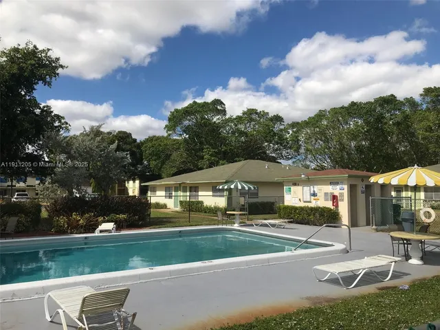 $1,650 | 4104 Northwest 88th Avenue, Unit 2, Coral Springs, FL 33065