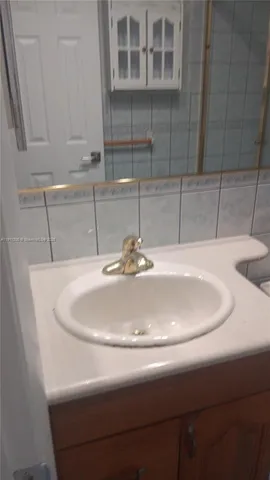 $1,650 | 4104 Northwest 88th Avenue, Unit 2, Coral Springs, FL 33065