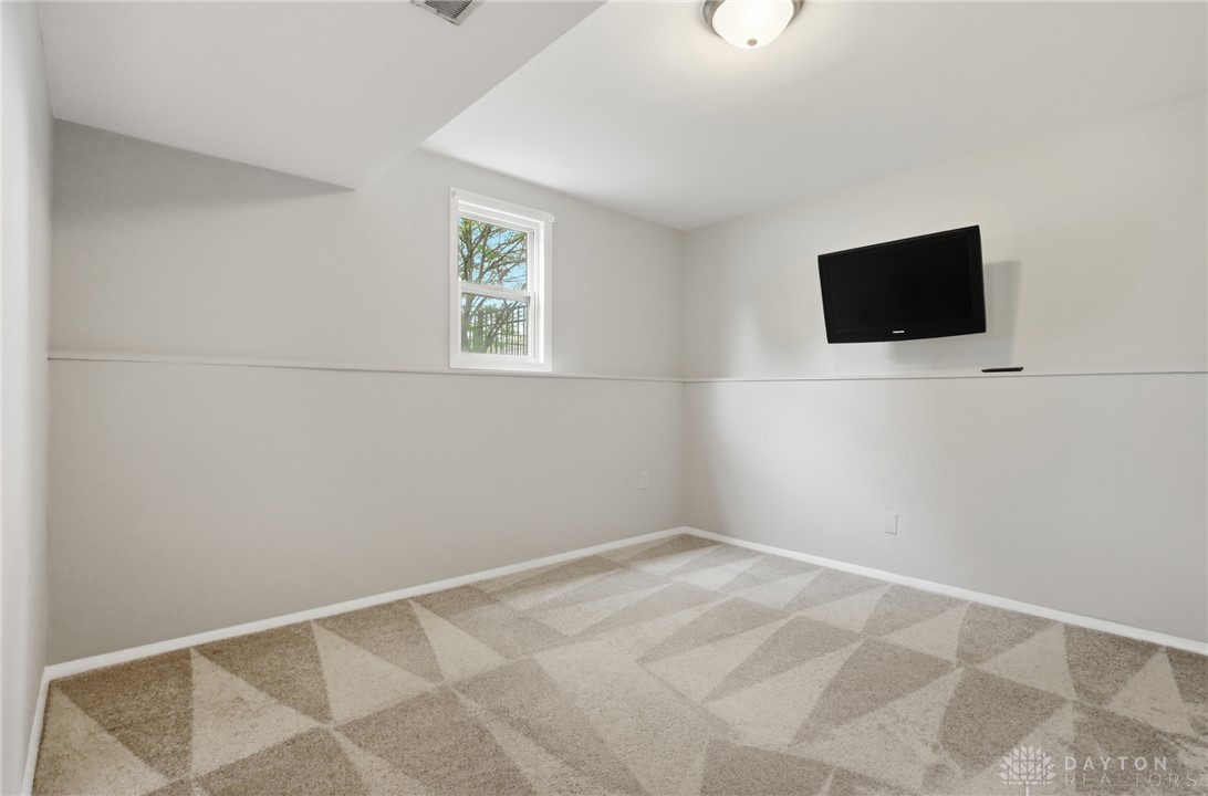 5490 Gander Road West Dayton, OH 45424 - Photo 33 of 43