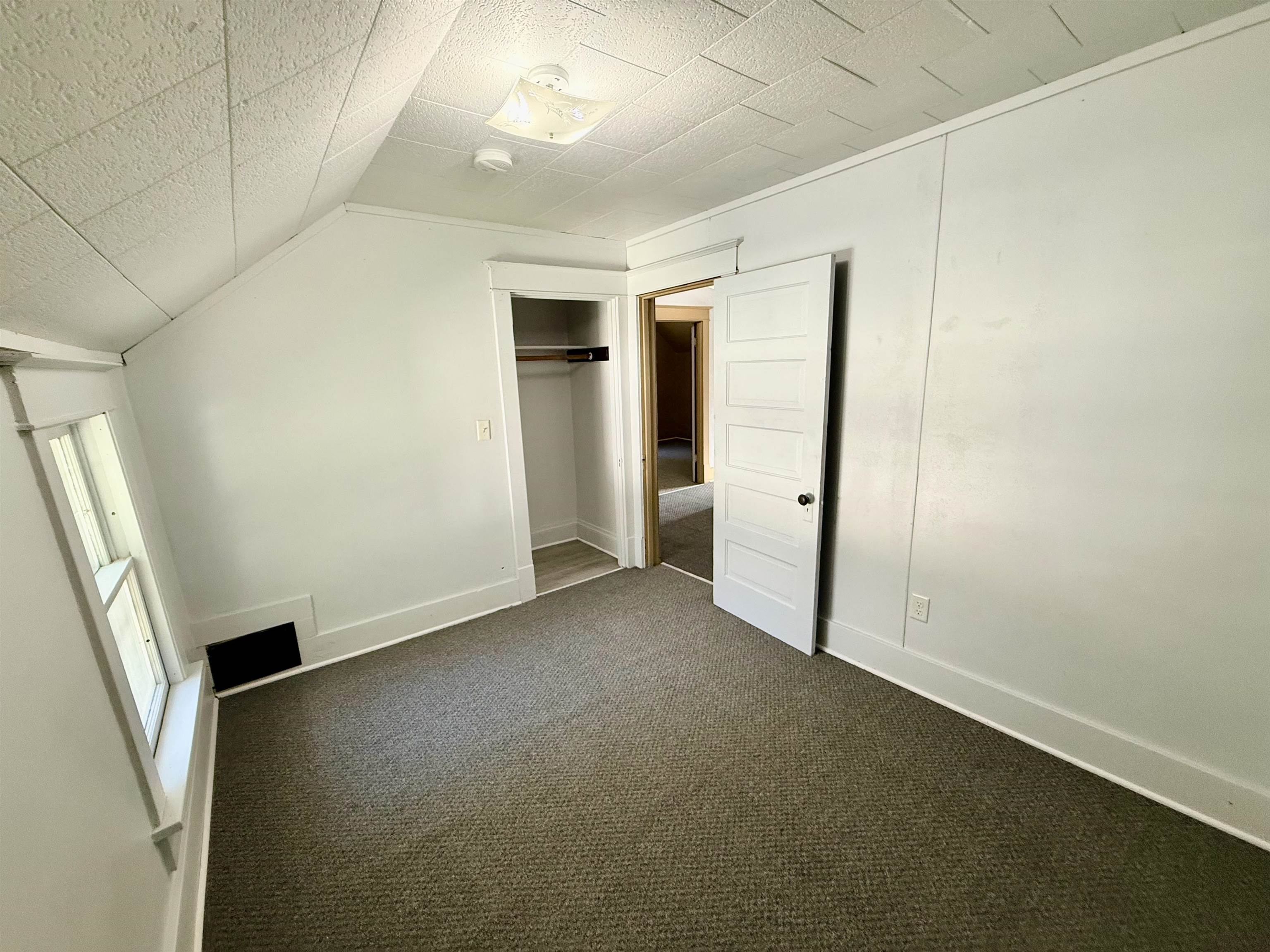 1409 Middle Street Beloit, WI 53511 - Photo 16 of 31