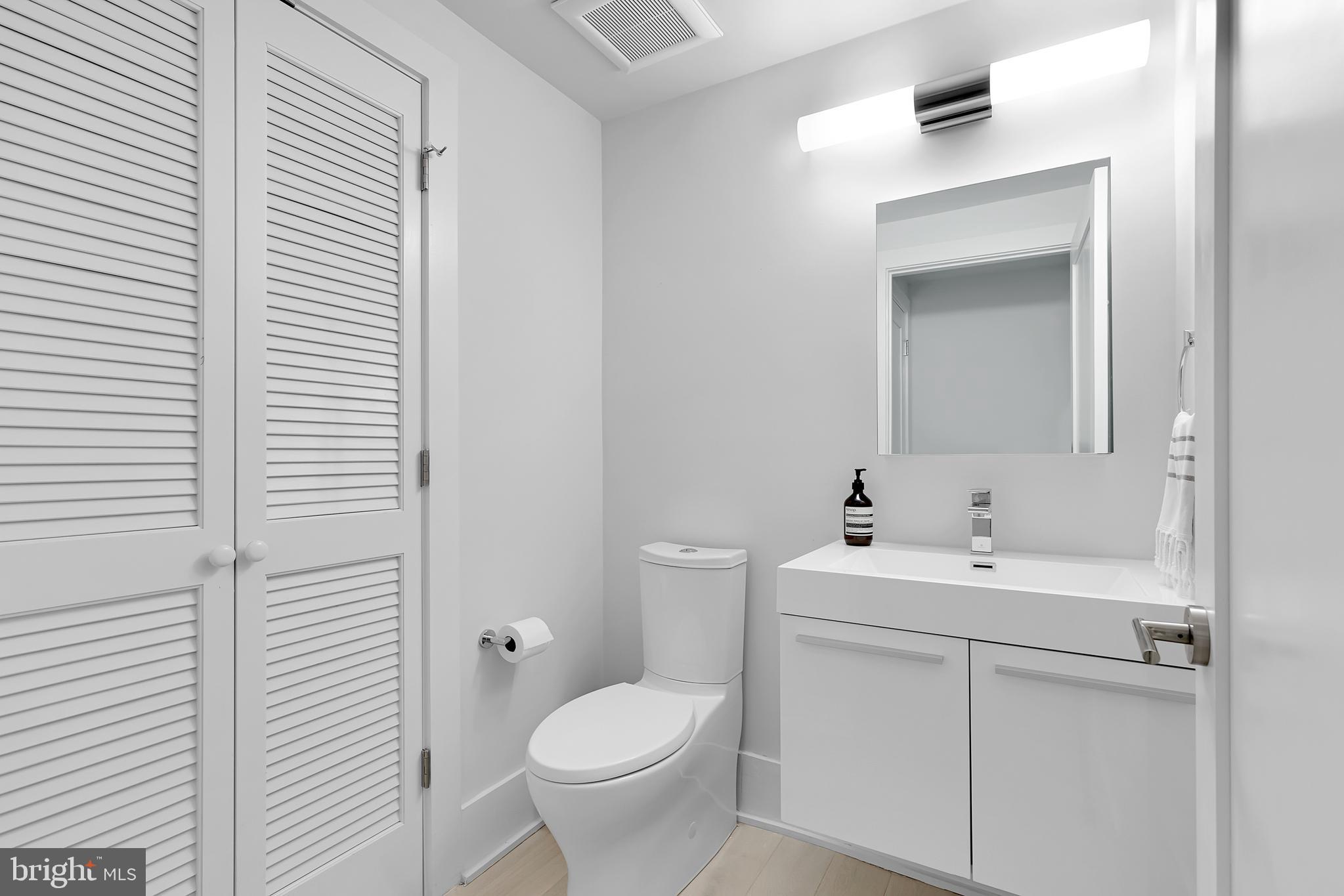 1001 Monroe Street Northwest, Unit 4 Washington, DC 20010 - Photo 19 of 35 Powder Room