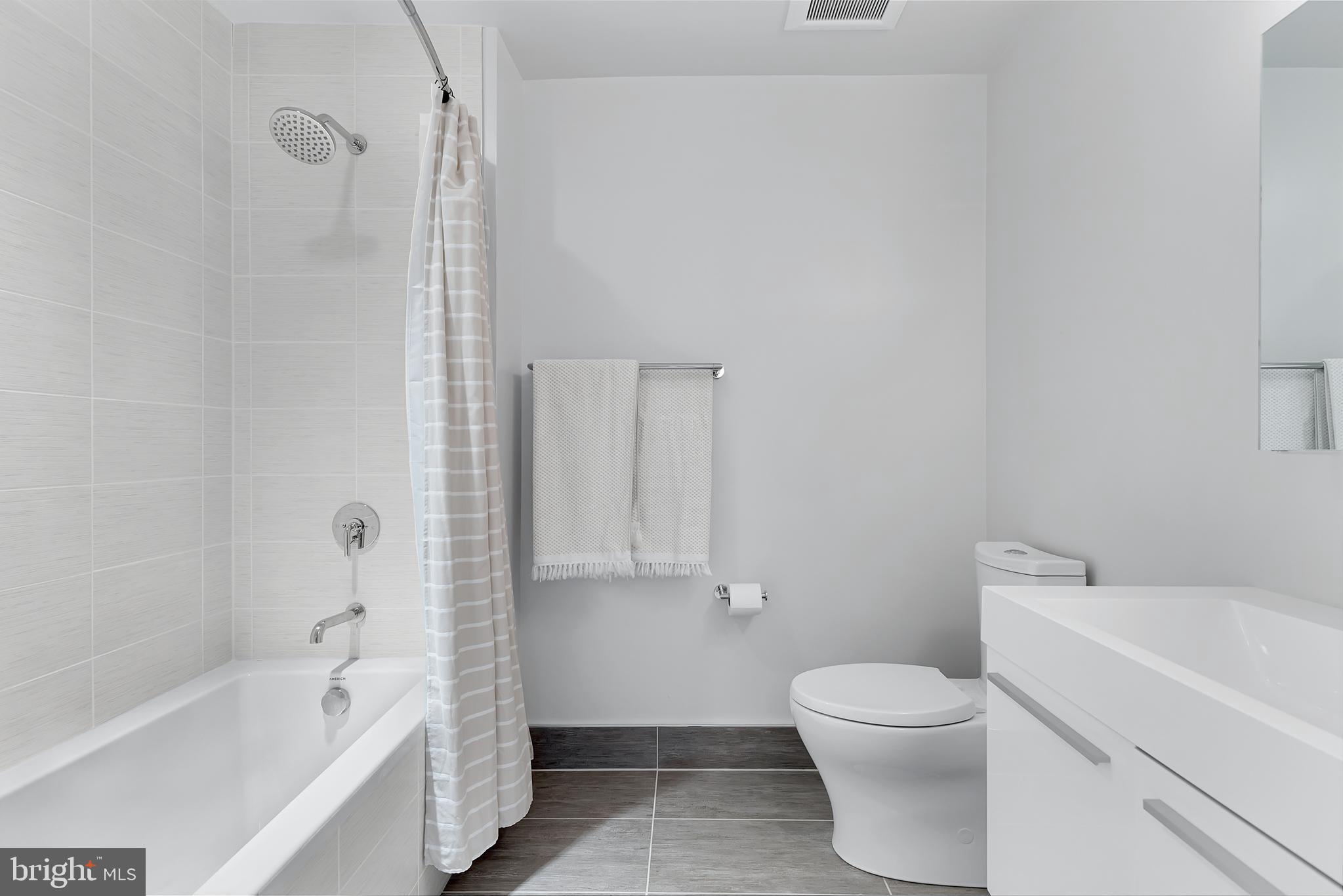 1001 Monroe Street Northwest, Unit 4 Washington, DC 20010 - Photo 29 of 35 HAll BAth