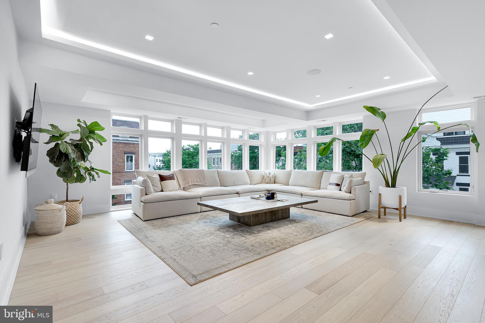 1001 Monroe Street Northwest, Unit 4 Washington, DC 20010 - Photo 6 of 35 Living Room