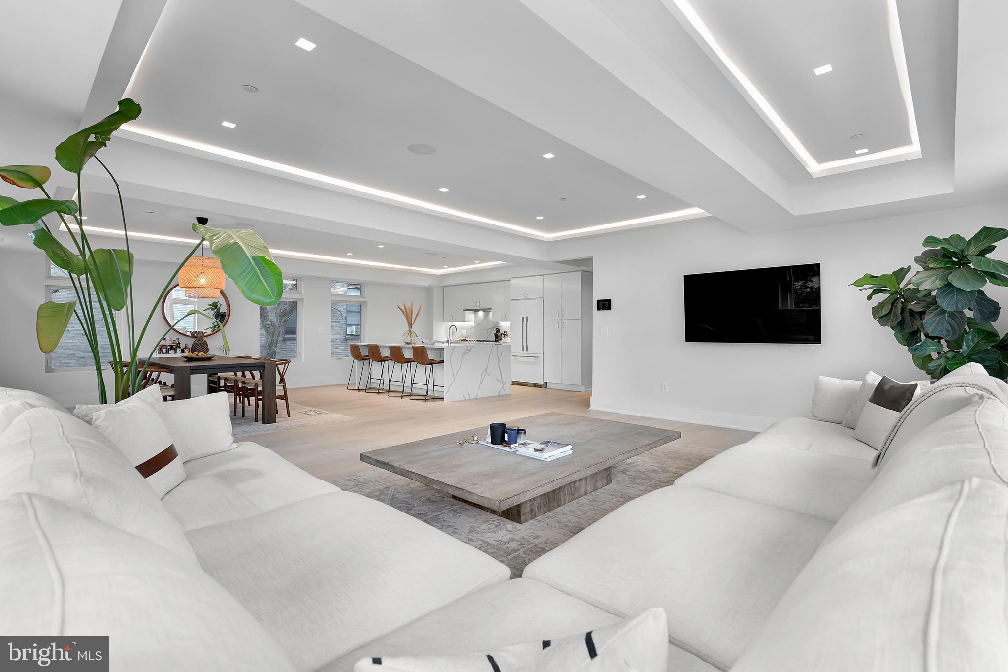 1001 Monroe Street Northwest, Unit 4 Washington, DC 20010 - Photo 8 of 35 Living Room