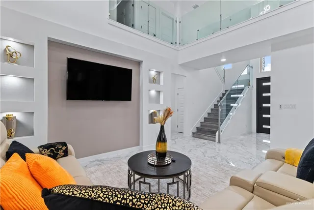 $3,200 | 1000 North Buxton Avenue, Edinburg, TX 78541