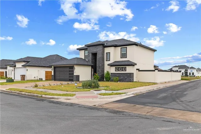 $3,200 | 1000 North Buxton Avenue, Edinburg, TX 78541