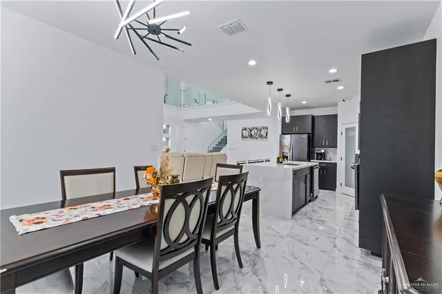 $3,200 | 1000 North Buxton Avenue, Edinburg, TX 78541