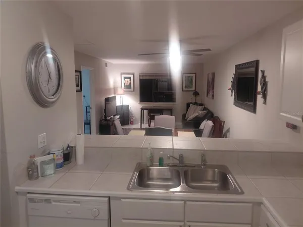 $134,900 | 85 Southeast 16th Avenue, Unit F302, Gainesville, FL 32601