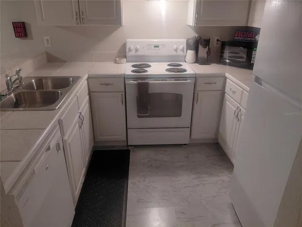 $134,900 | 85 Southeast 16th Avenue, Unit F302, Gainesville, FL 32601