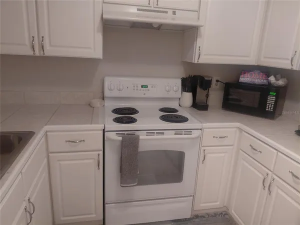 $134,900 | 85 Southeast 16th Avenue, Unit F302, Gainesville, FL 32601