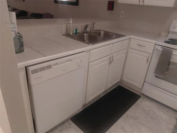 $134,900 | 85 Southeast 16th Avenue, Unit F302, Gainesville, FL 32601