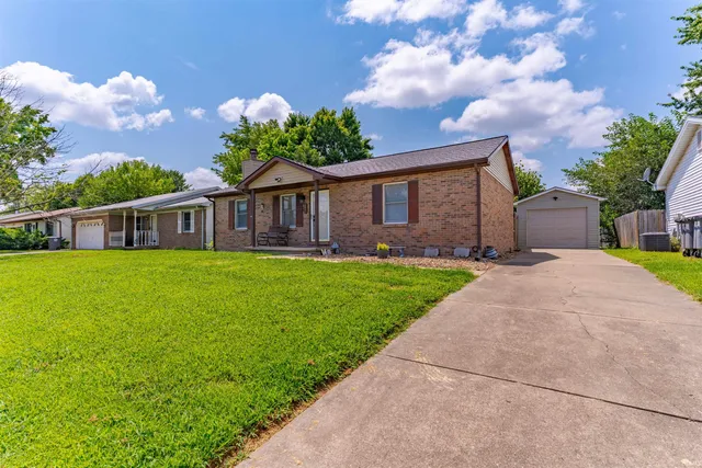 $199,900 | 2840 Squire Lane, Evansville, IN 47715