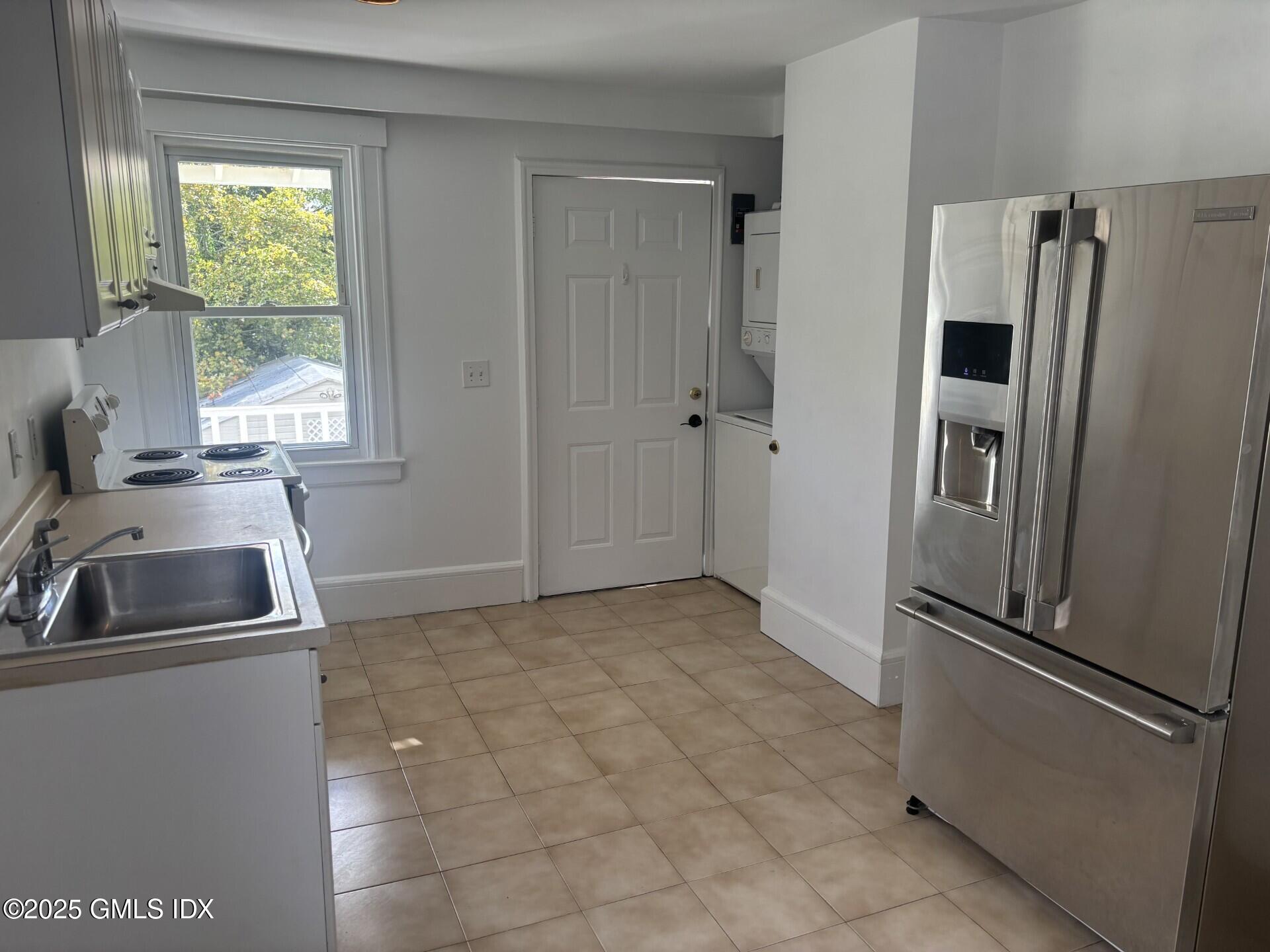 112 East Elm Street, Unit 2 Greenwich, CT 06830 - Photo 2 of 8 Kitchen 1