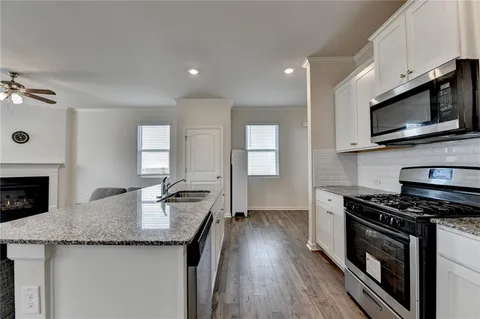 a view of a room with an empty space