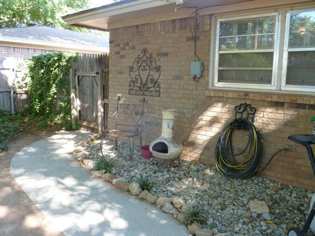 3003 68th Street Lubbock, TX 79413 - Photo 5 of 10 Photo 5