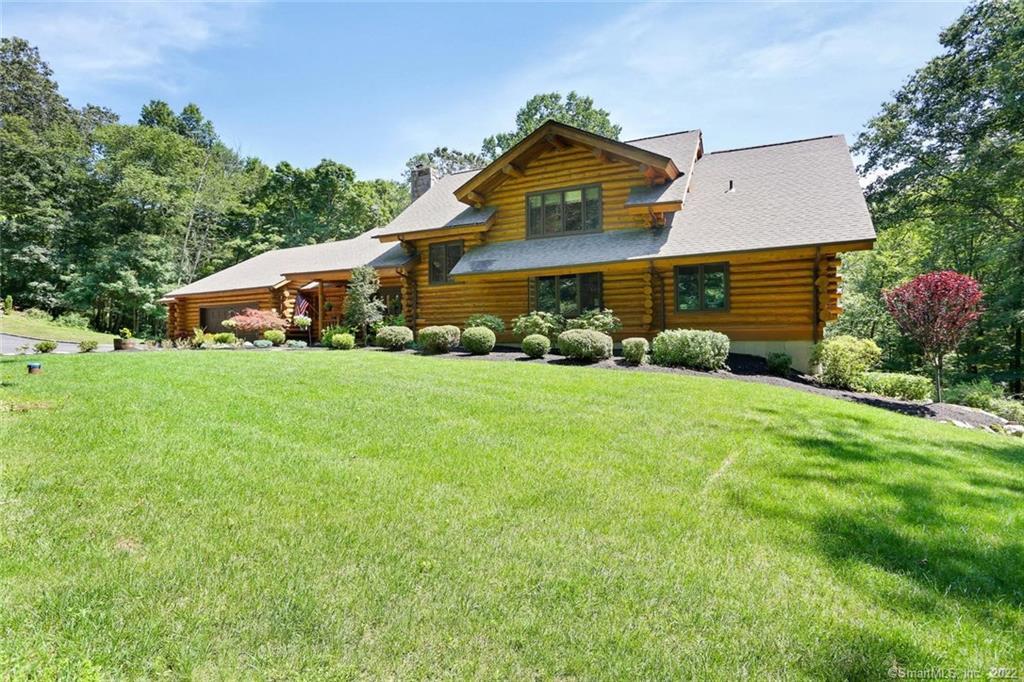 Welcome to 49 Branch Brook Road! Add a Vacation Feel to your Everyday!