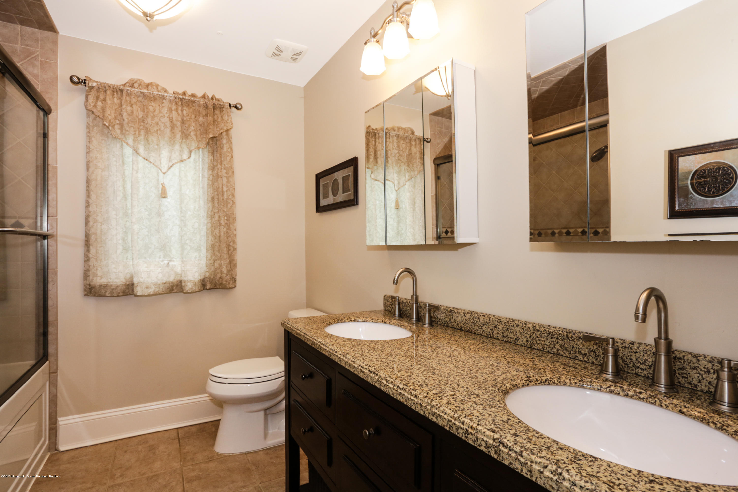 21 Fox Hedge Road Colts Neck, NJ 07722 - Photo 24 of 33 21