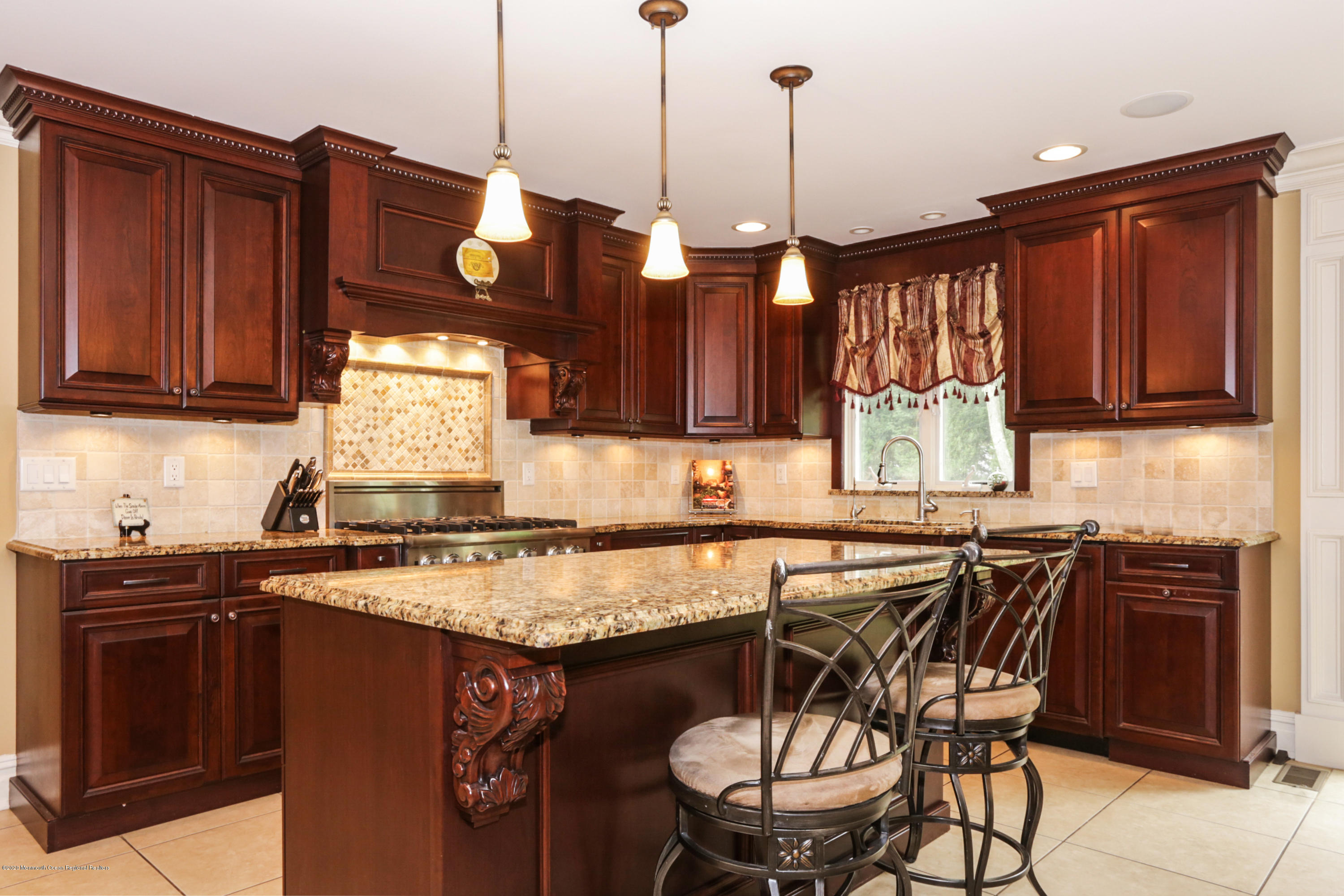 21 Fox Hedge Road Colts Neck, NJ 07722 - Photo 10 of 33 8