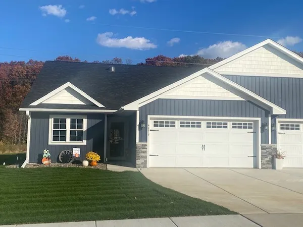 $344,900 | 1443 Juniper Place, Eau Claire, WI 54703